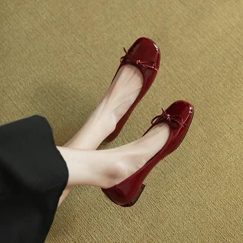 Kadın Retro Yumuşak İlmek düz ayakkabı Kore Moda Zarif Kırmızı Kare Ayak Stiletto Pompaları Sonbahar Elbise Makosen rahat ayakkabılar